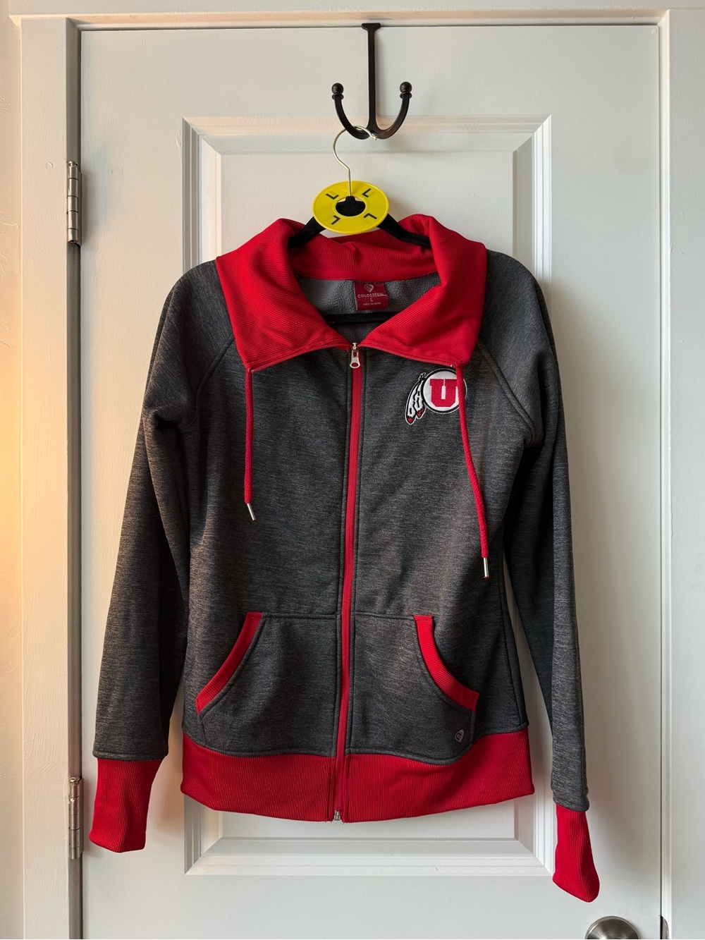 Utah Utes Women’s Gray & Red Zip Hoodie